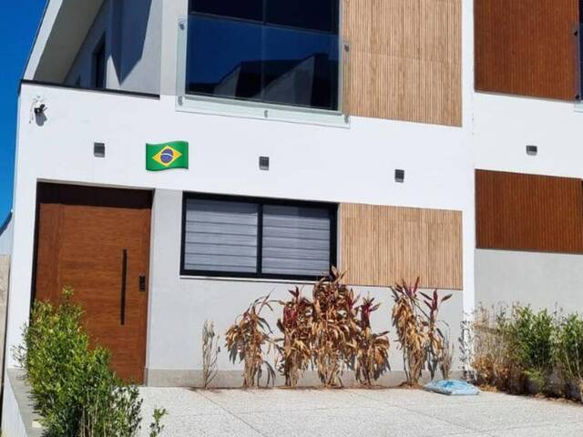 #394 - Casa para Venda em Cotia - SP