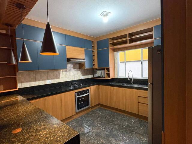 Venda em Chácara Real (Caucaia do Alto) - Cotia